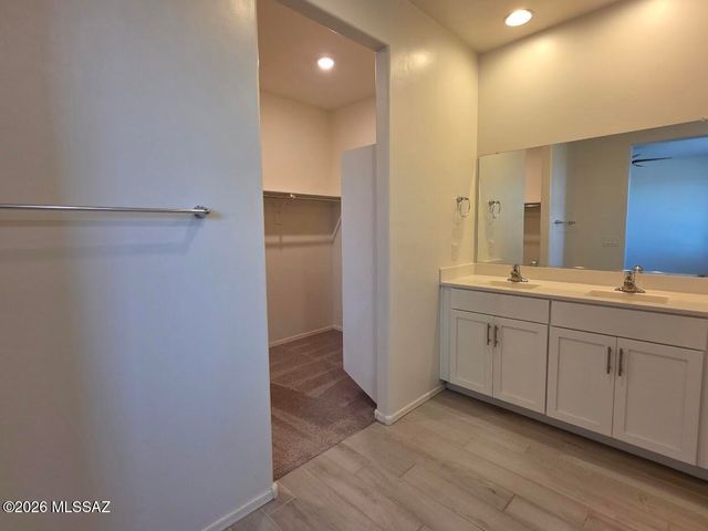 10800 W Embrey Drive, Marana, AZ 85653