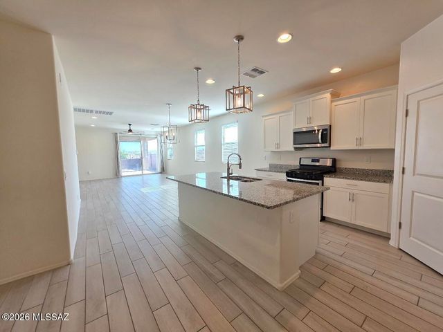 10800 W Embrey Drive, Marana, AZ 85653