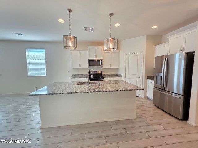 10800 W Embrey Drive, Marana, AZ 85653