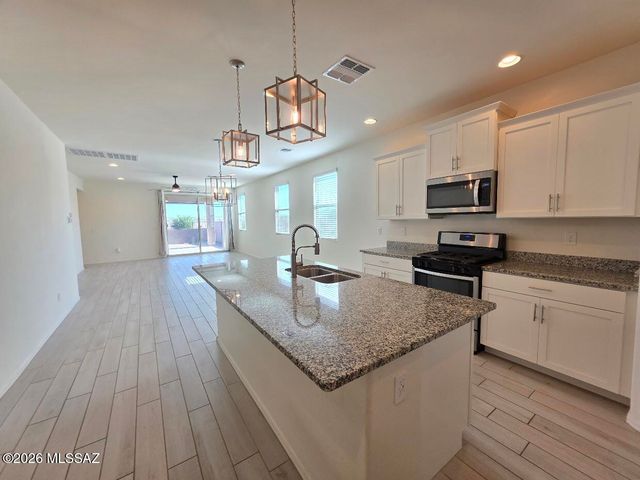 10800 W Embrey Drive, Marana, AZ 85653