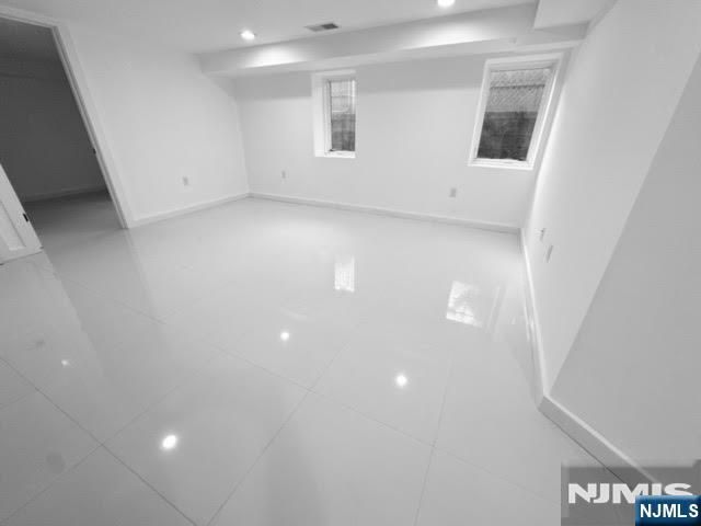 86 W Mahan Street, Tenafly, NJ 07670