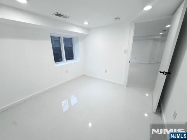 86 W Mahan Street, Tenafly, NJ 07670