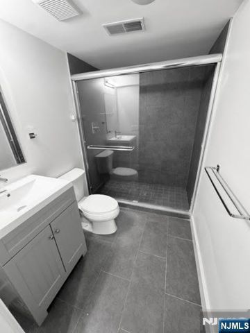 86 W Mahan Street, Tenafly, NJ 07670