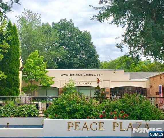 86 W Mahan Street, Tenafly, NJ 07670