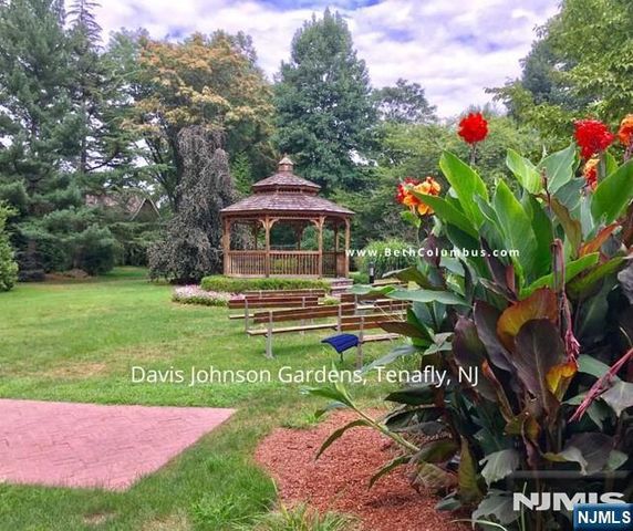 86 W Mahan Street, Tenafly, NJ 07670