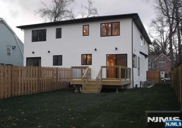 86 W Mahan Street, Tenafly, NJ 07670