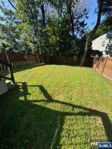 86 W Mahan Street, Tenafly, NJ 07670