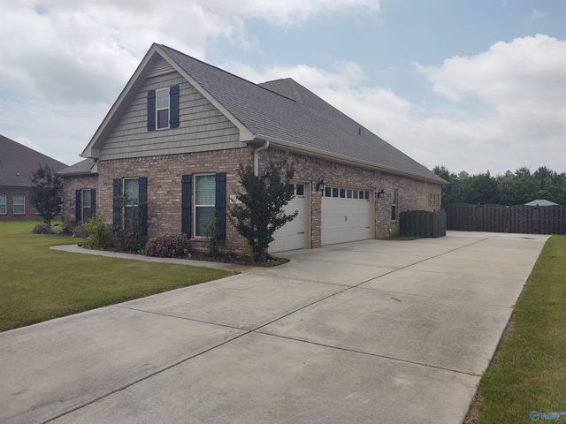 105 Twin Springs Drive, Harvest, AL 35749