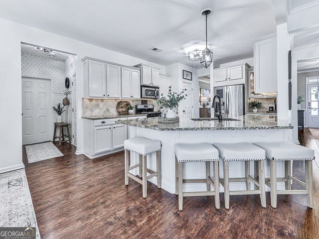 266 Royal Sunset Drive, Dallas, GA 30157