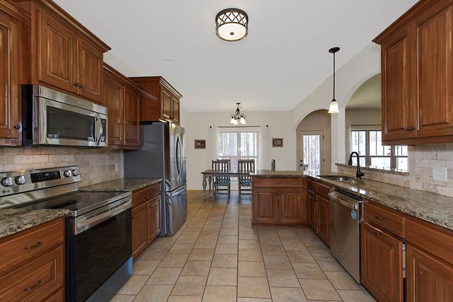 2074 Calhoun Road, Hamilton, GA 31811