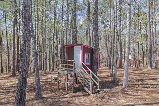 2074 Calhoun Road, Hamilton, GA 31811