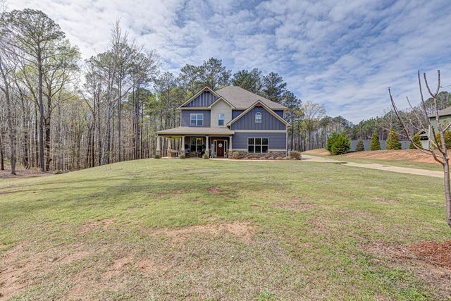 2074 Calhoun Road, Hamilton, GA 31811