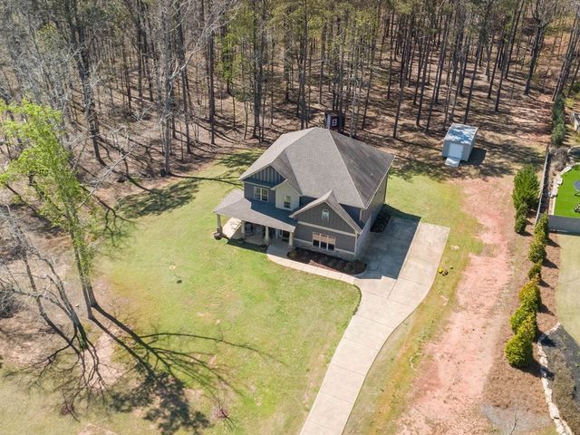2074 Calhoun Road, Hamilton, GA 31811