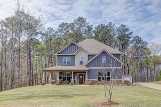 2074 Calhoun Road, Hamilton, GA 31811