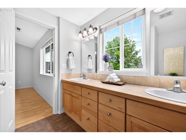 3715 Ne 80TH St, Vancouver, WA 98665