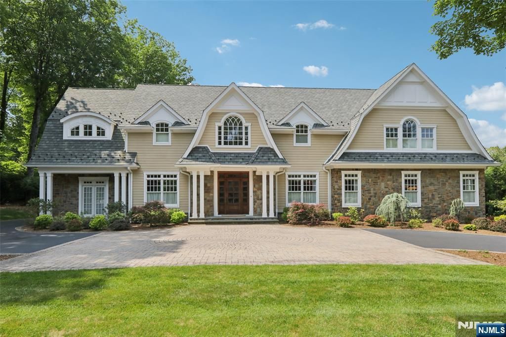 14 Upper Cross Road, Saddle River, NJ 07458