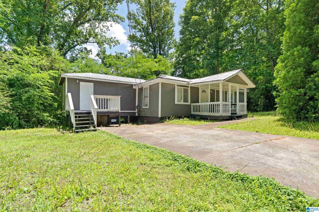 779 11TH AVENUE SE, Graysville, AL 35073