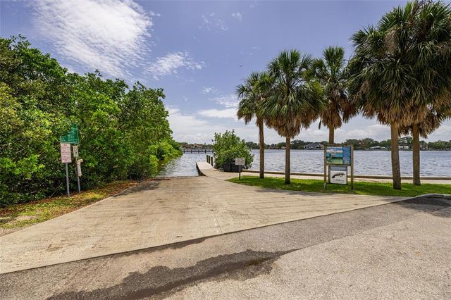 121 28TH AVENUE N, St Petersburg, FL 33704
