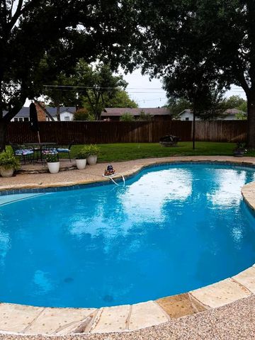 1408 Doral Court, Graham, TX 76450