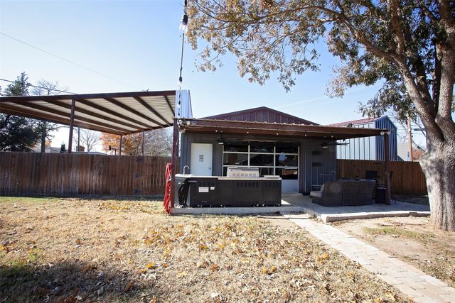 1408 Doral Court, Graham, TX 76450