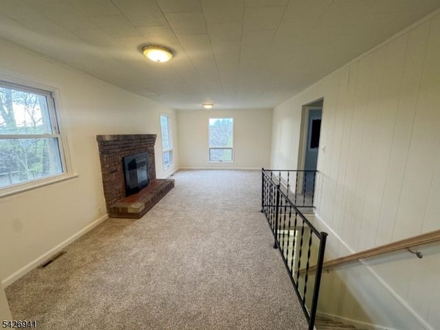 17 Clover Ter, Jefferson Twp., NJ 07849