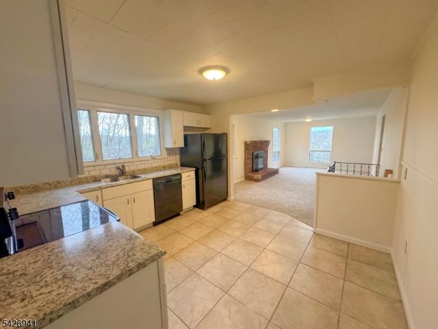 17 Clover Ter, Jefferson Twp., NJ 07849