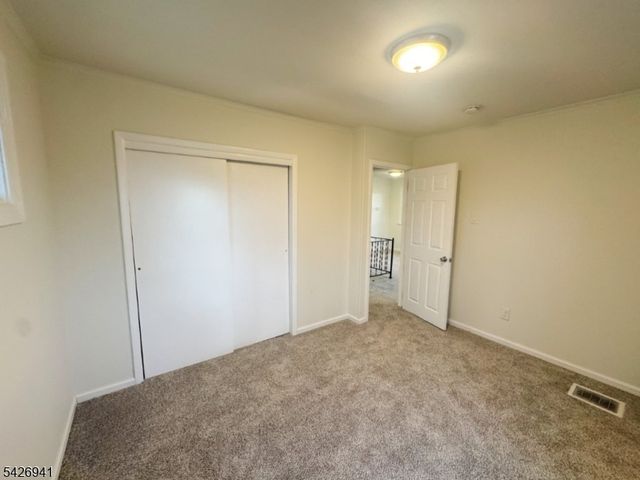 17 Clover Ter, Jefferson Twp., NJ 07849