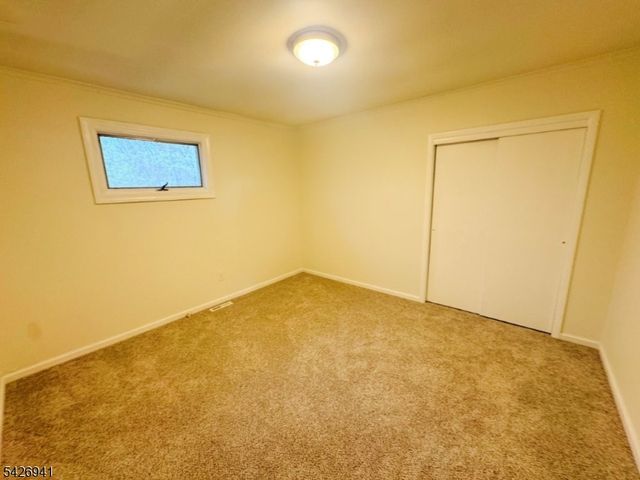 17 Clover Ter, Jefferson Twp., NJ 07849