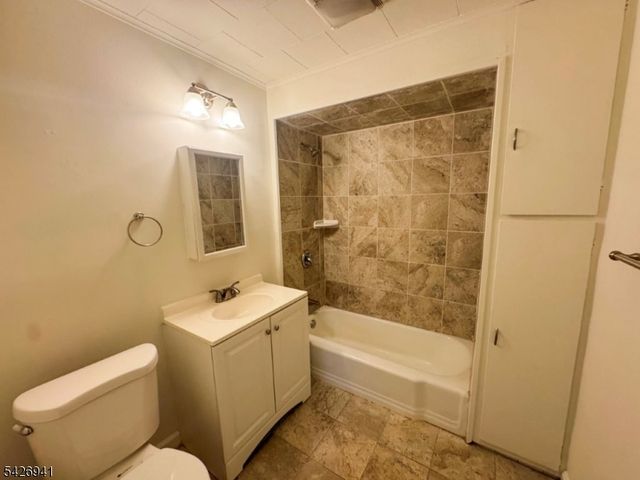 17 Clover Ter, Jefferson Twp., NJ 07849