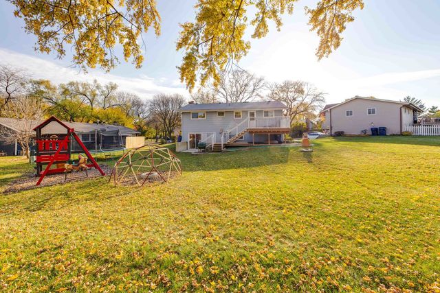 1914 Capital Court, Schaumburg, IL 60193