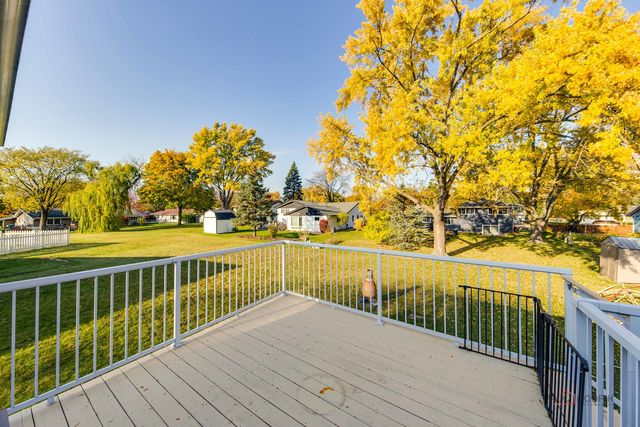 1914 Capital Court, Schaumburg, IL 60193