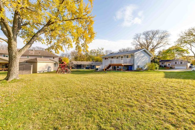 1914 Capital Court, Schaumburg, IL 60193