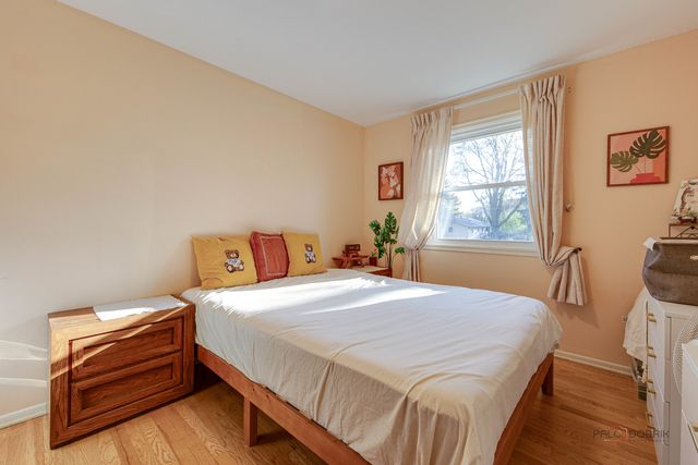 1914 Capital Court, Schaumburg, IL 60193