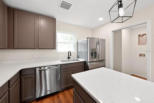 607 THOMAS AVE, Leesburg, FL 34748