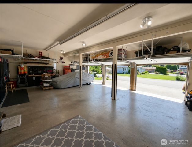 601 152ND Place SW, Lynnwood, WA 98087