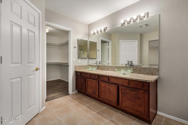 10377 W PICCADILLY Road, Avondale, AZ 85392