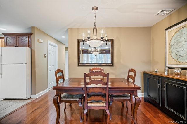 1075 Savoy Drive, Melville, NY 11747