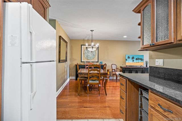 1075 Savoy Drive, Melville, NY 11747