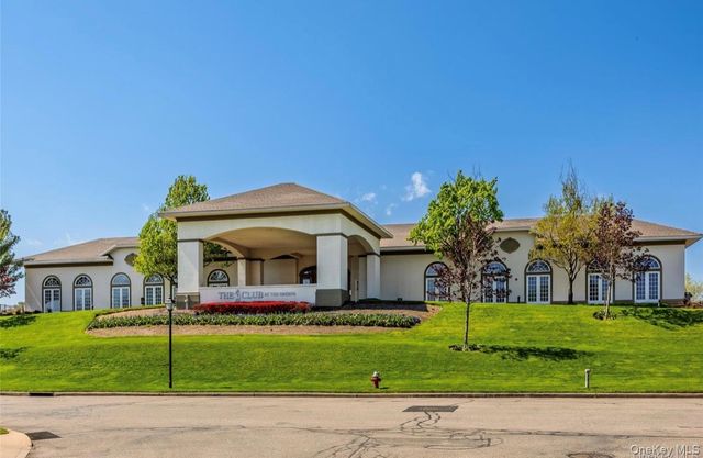 1075 Savoy Drive, Melville, NY 11747