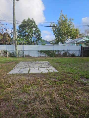 725 Nathan Hale Road, West Palm Beach, FL 33405