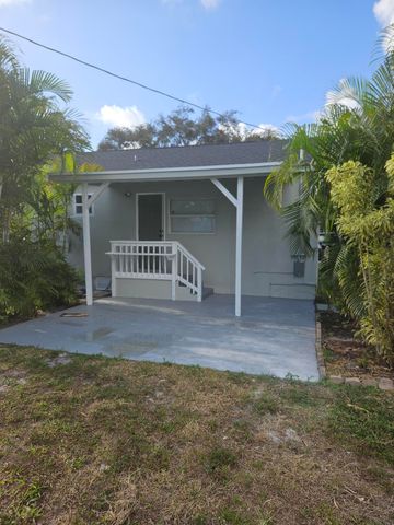 725 Nathan Hale Road, West Palm Beach, FL 33405