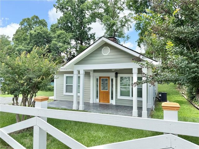 2625 Peyton Road NW, Atlanta, GA 30318