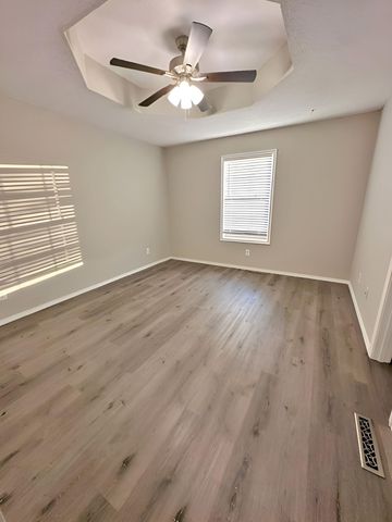 561 N Jester Avenue, Republic, MO 65738