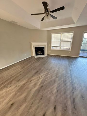 561 N Jester Avenue, Republic, MO 65738