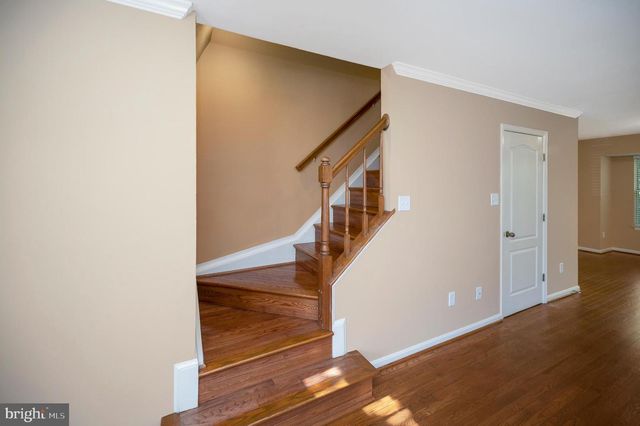2728 BRIER POND CIR, Woodbridge, VA 22191