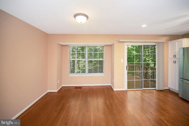 2728 BRIER POND CIR, Woodbridge, VA 22191