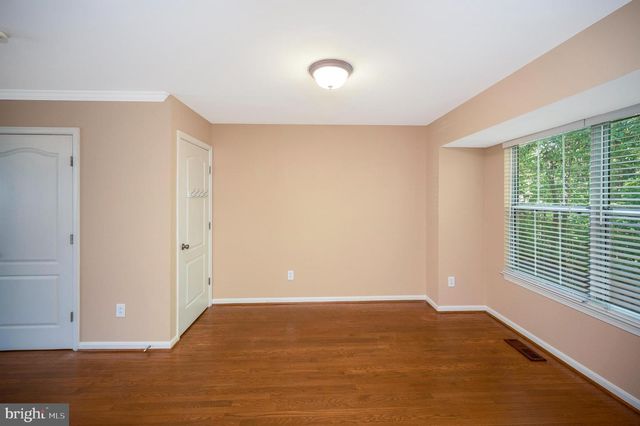 2728 BRIER POND CIR, Woodbridge, VA 22191