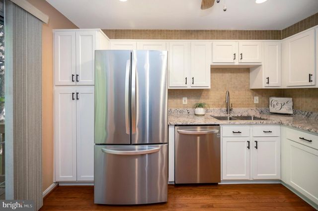 2728 BRIER POND CIR, Woodbridge, VA 22191