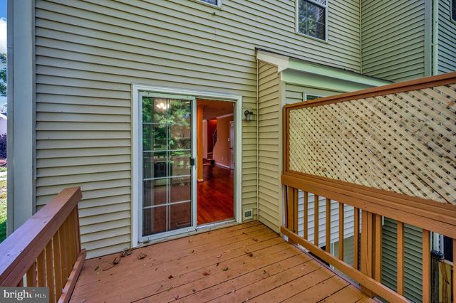 2728 BRIER POND CIR, Woodbridge, VA 22191