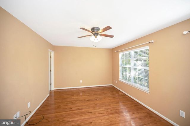 2728 BRIER POND CIR, Woodbridge, VA 22191
